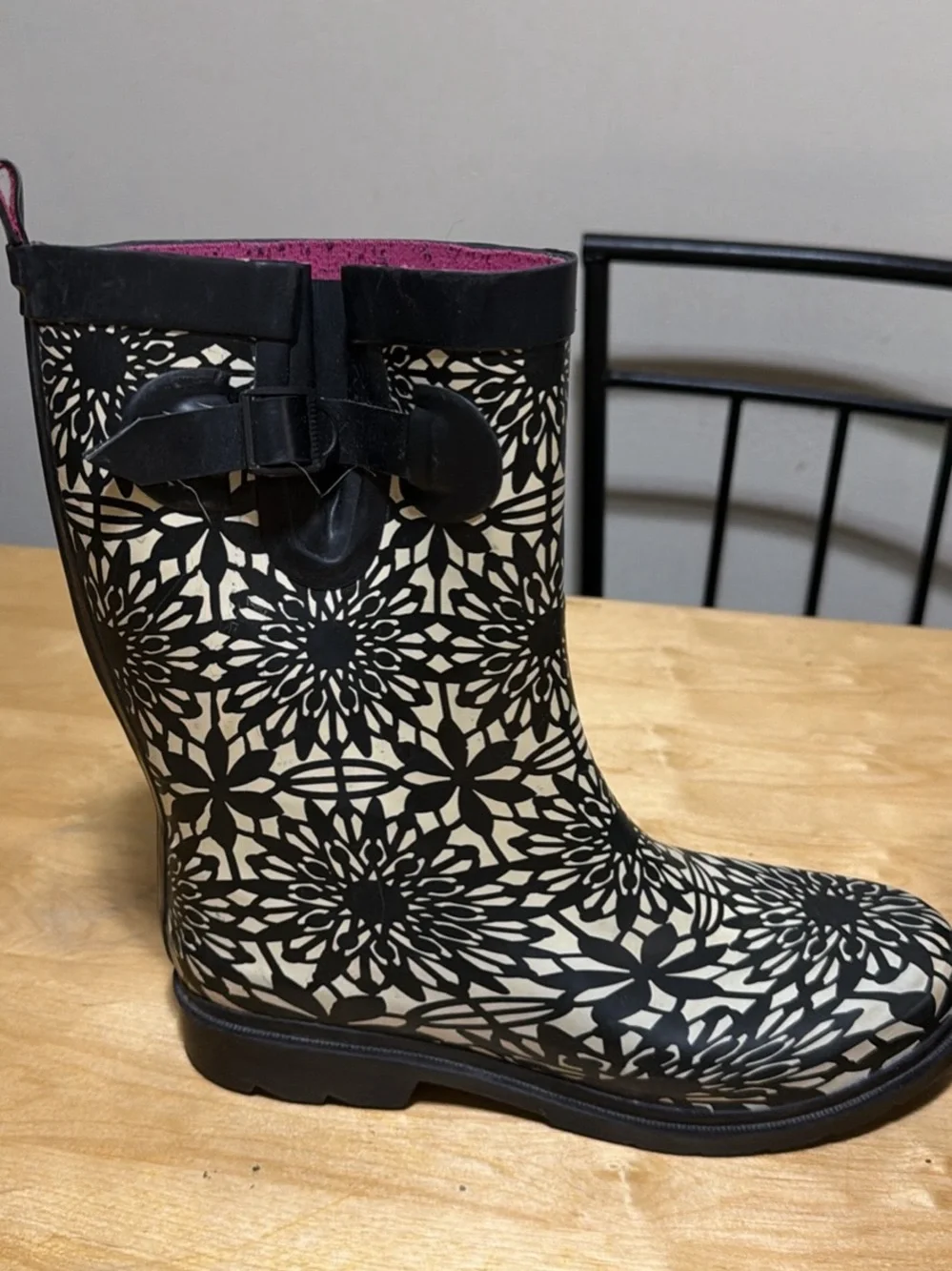 Capelli of New York Black and Cream Floral Rain Boots
